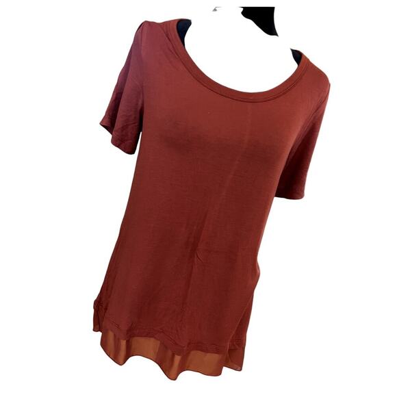Nine West short sleeve crewneck clay color T-shirt with sheer hem. Women's S - Picture 2 of 9